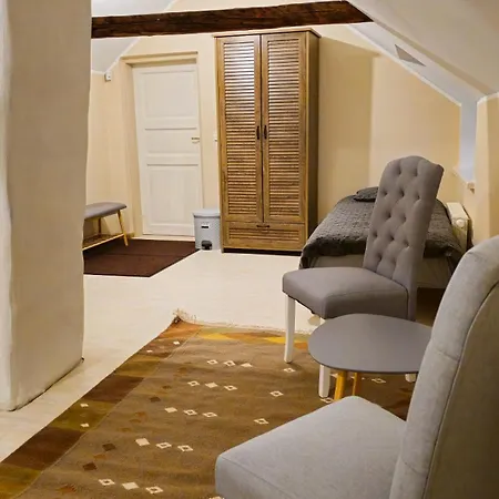 Kesklinna Kodumajutus *