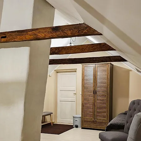 בית אירוח Kesklinna Kodumajutus *