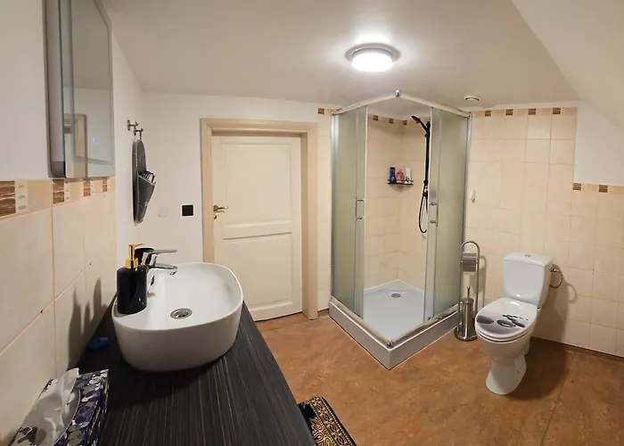 Kesklinna Kodumajutus Проживание в семье