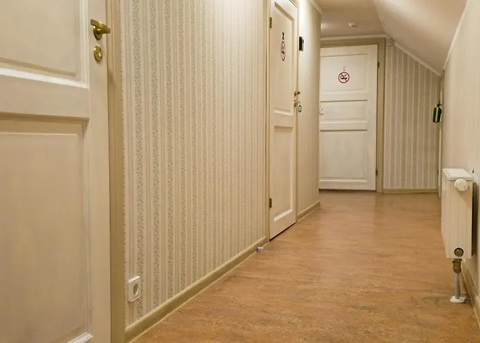 Проживание в семье Kesklinna Kodumajutus