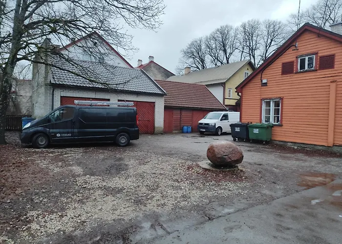 Kesklinna Kodumajutus *